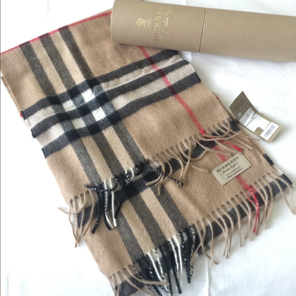 The Classic Check Cashmere Scarf